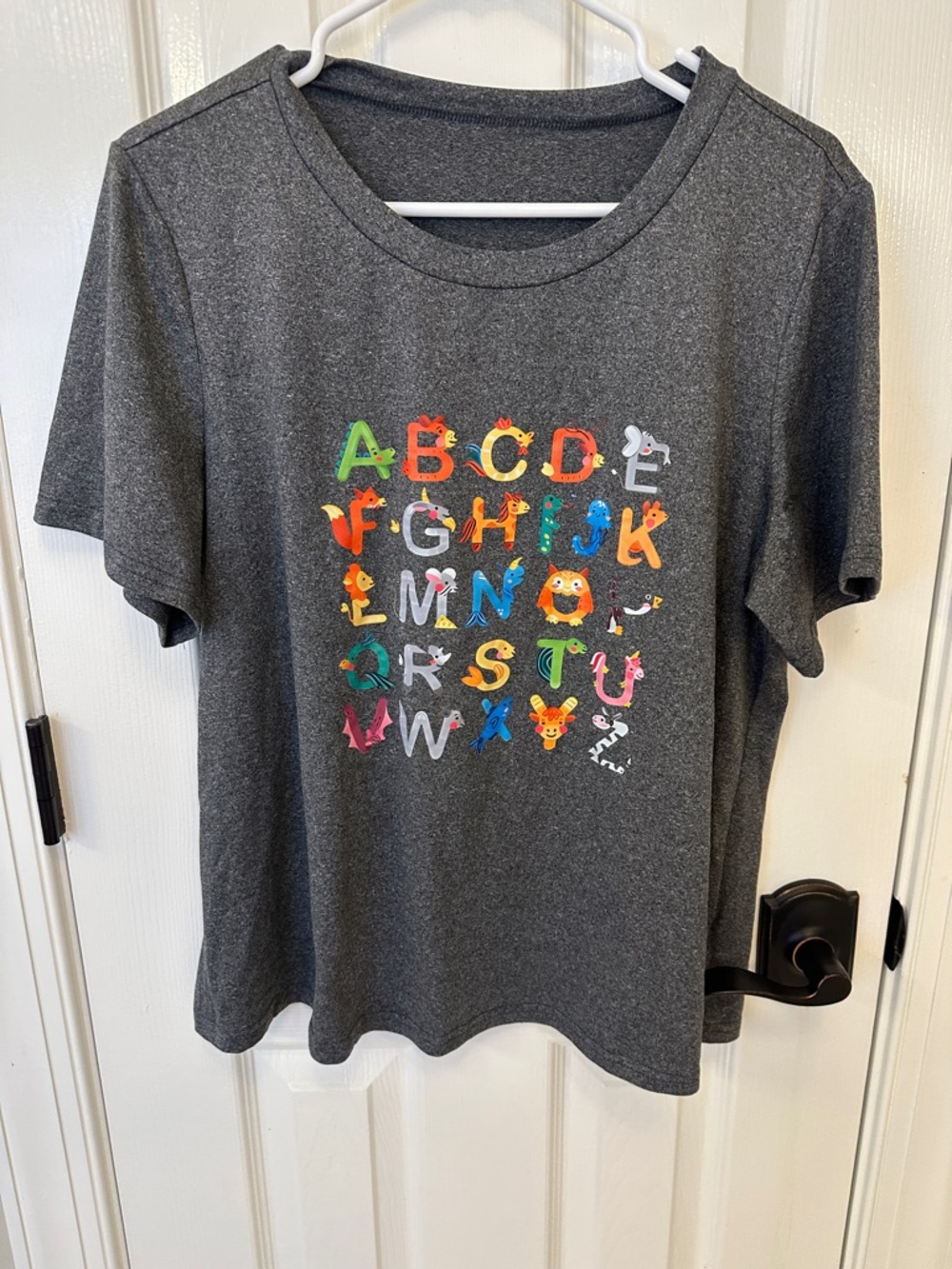 SHEIN Dark Gray Short Sleeve Tee with Multicolor Alphabet Graphic